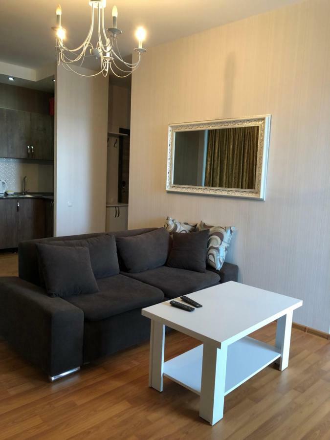 Euphoria Apartments บาทูมิ ภายนอก รูปภาพ