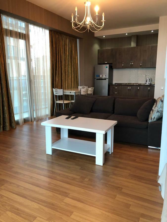 Euphoria Apartments บาทูมิ ภายนอก รูปภาพ